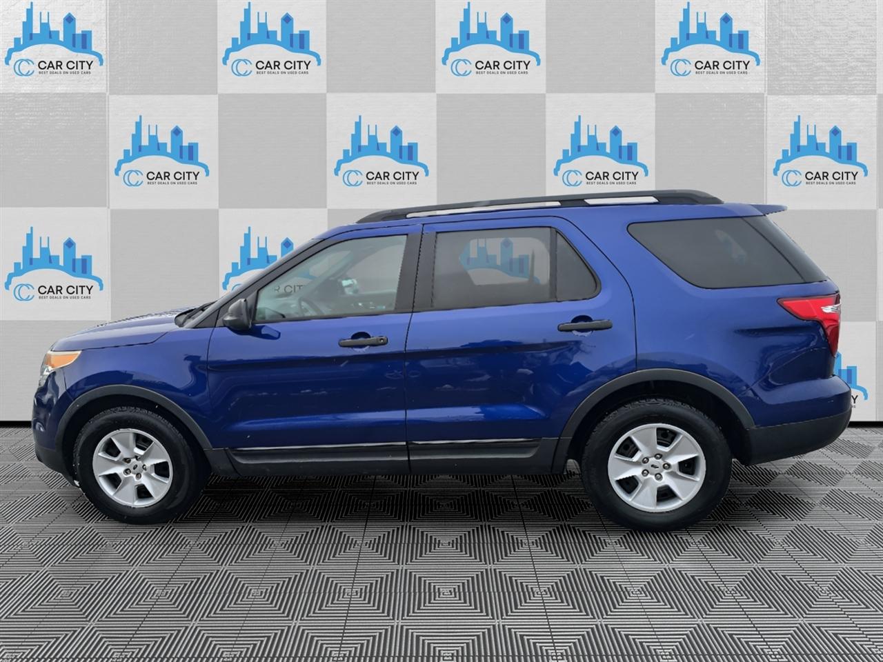 Ford Explorer Base FWD 2013
