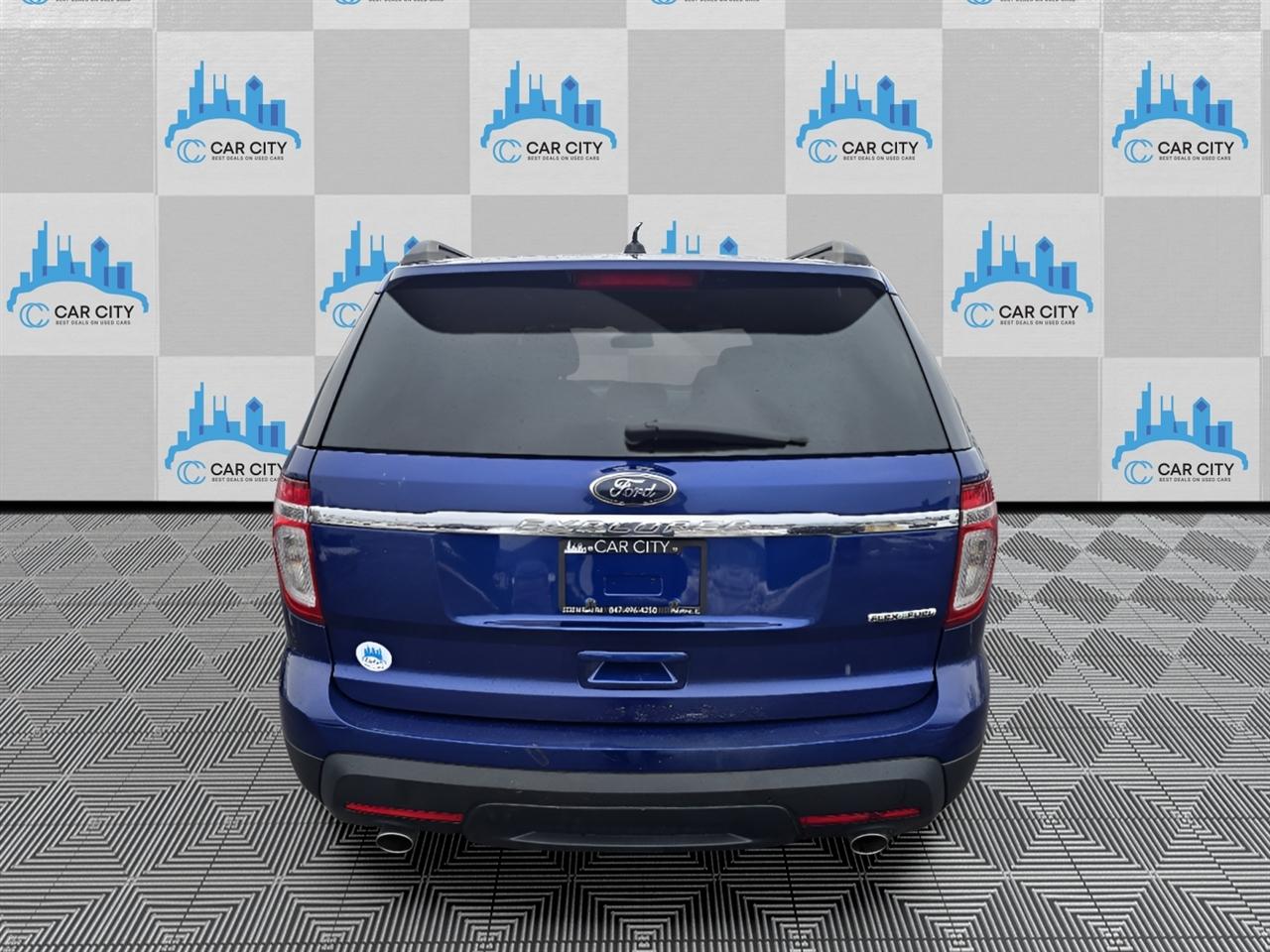 Ford Explorer Base FWD 2013