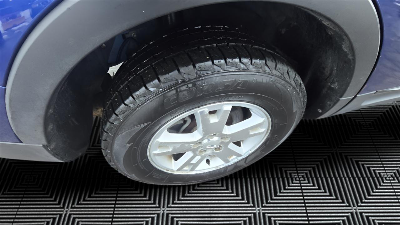 Ford Explorer Base FWD 2013