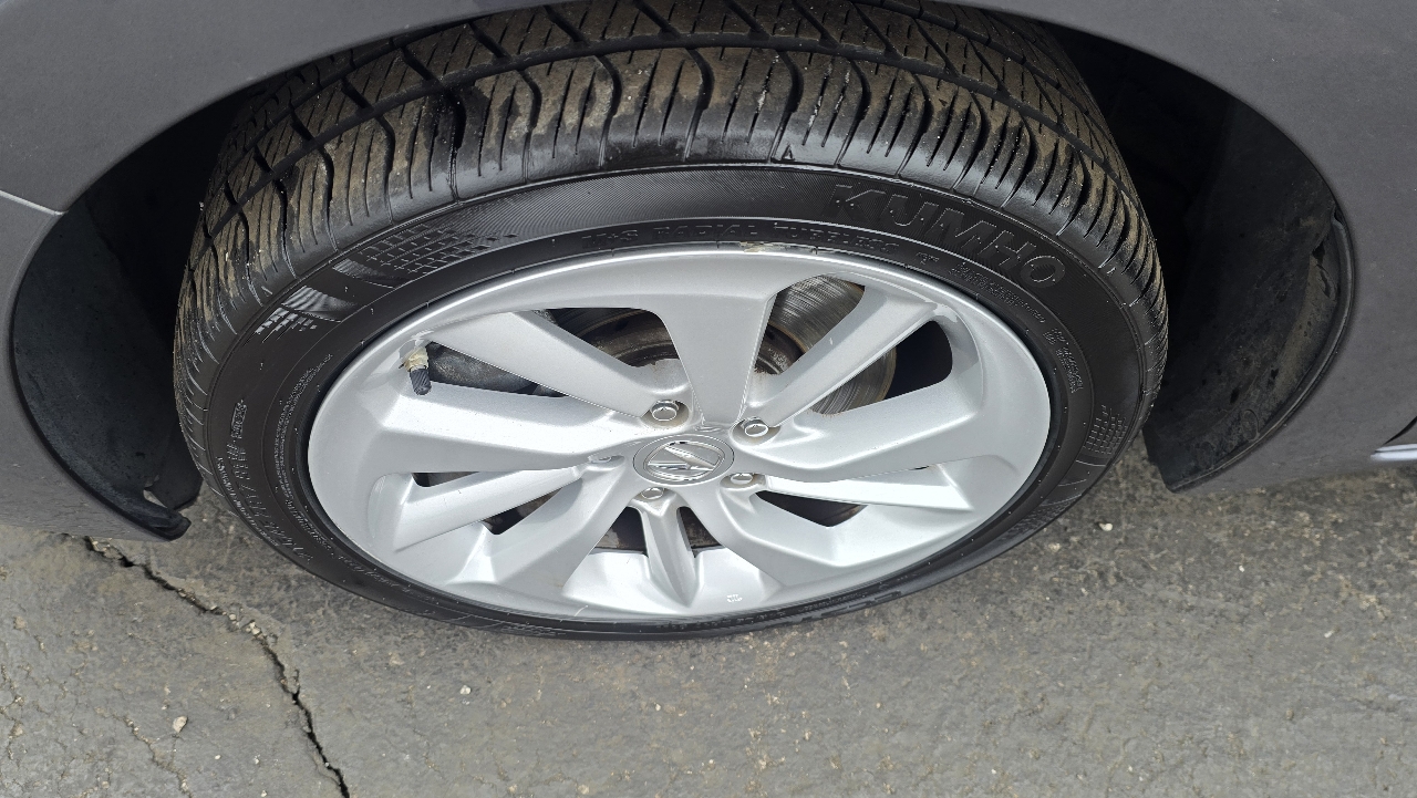 Acura ILX 8-Spd AT w/ AcuraWatch Plus Package 2018