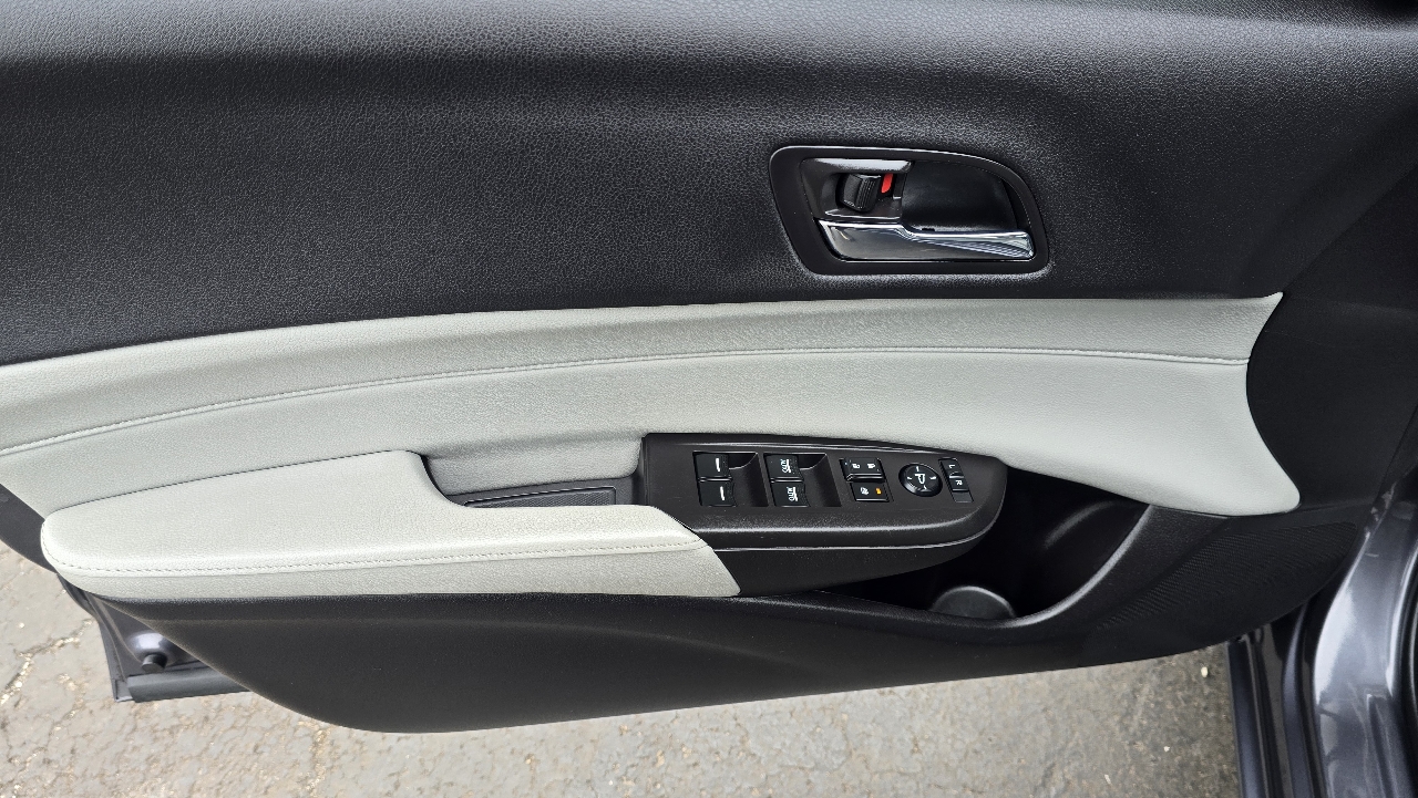 Acura ILX 8-Spd AT w/ AcuraWatch Plus Package 2018