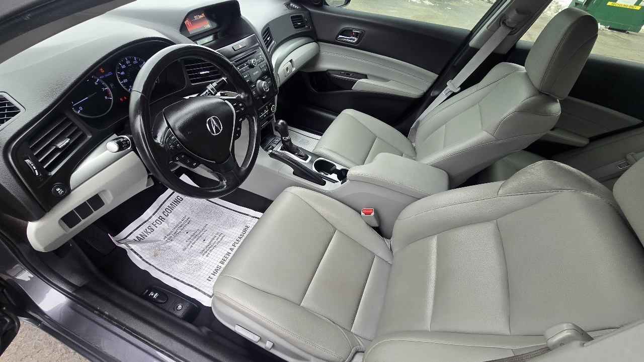 Acura ILX 8-Spd AT w/ AcuraWatch Plus Package 2018