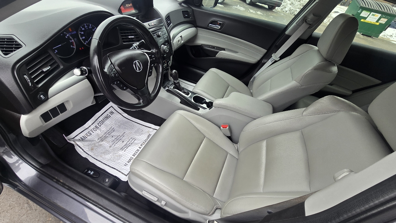 Acura ILX 8-Spd AT w/ AcuraWatch Plus Package 2018