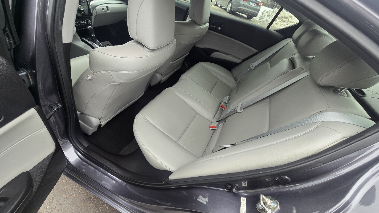 Acura ILX 8-Spd AT w/ AcuraWatch Plus Package 2018