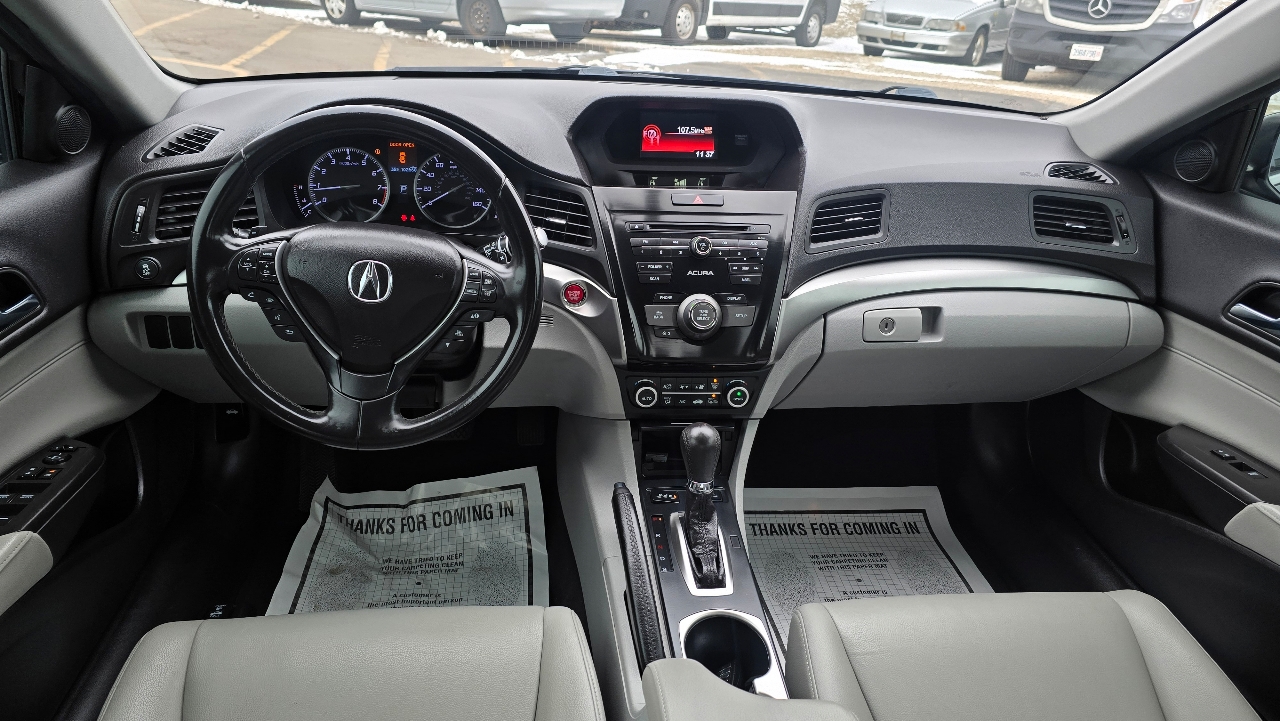 Acura ILX 8-Spd AT w/ AcuraWatch Plus Package 2018