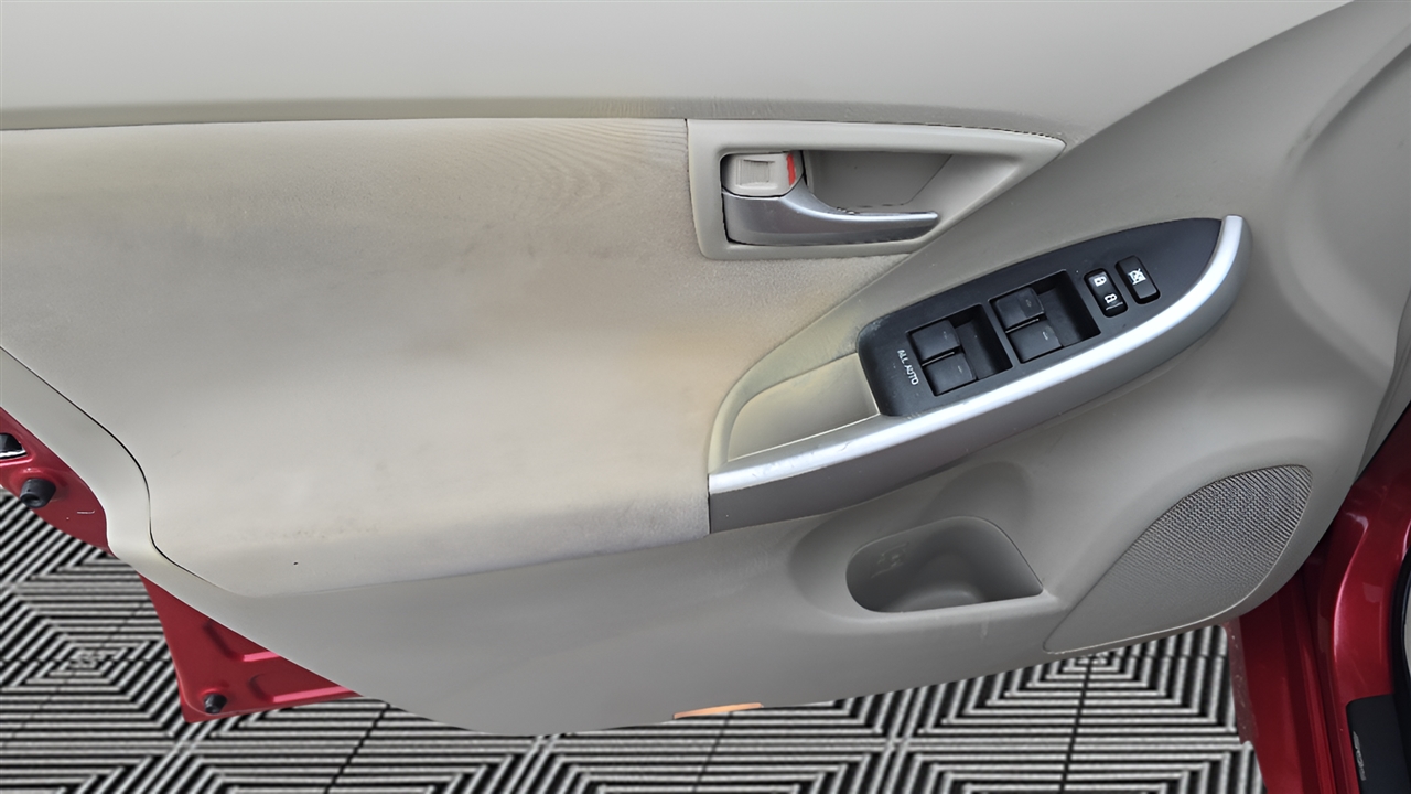 Toyota Prius Four 2015