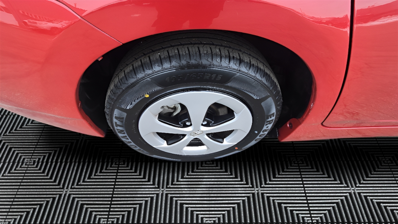 Toyota Prius Four 2015