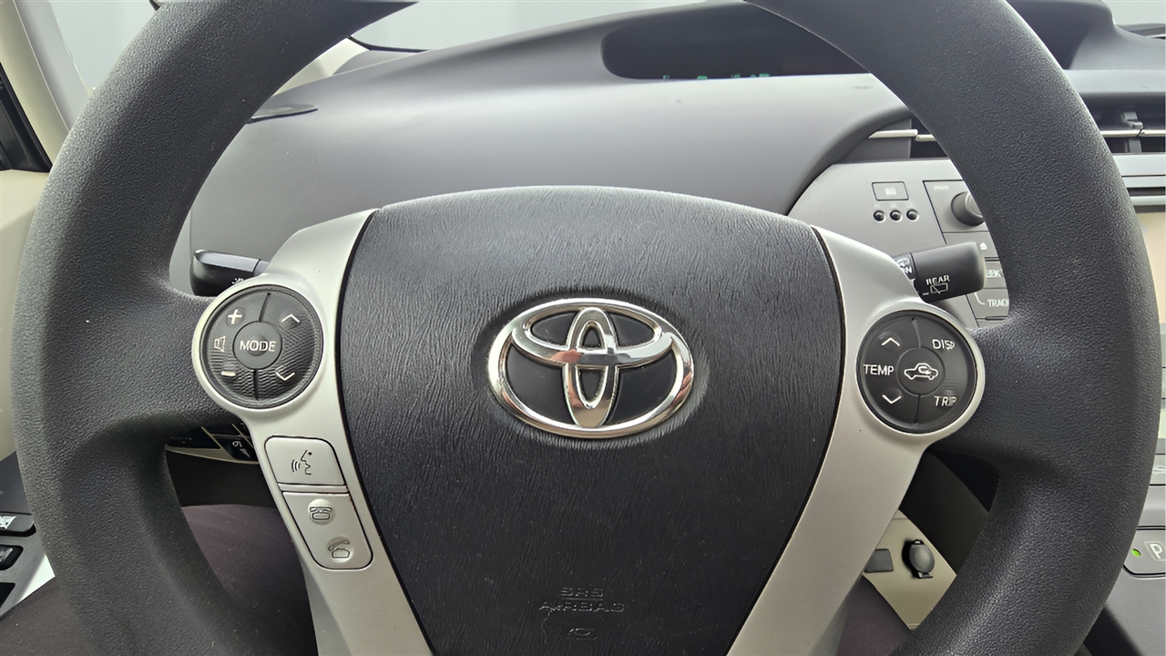 Toyota Prius Four 2015