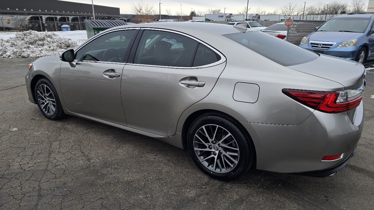 Lexus ES 350 Sedan 2017
