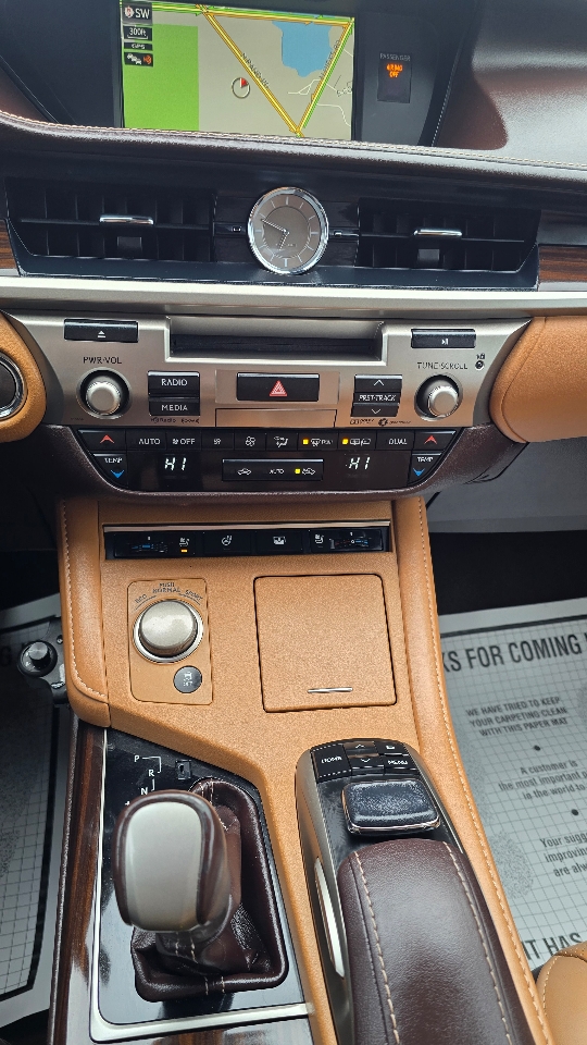 Lexus ES 350 Sedan 2017