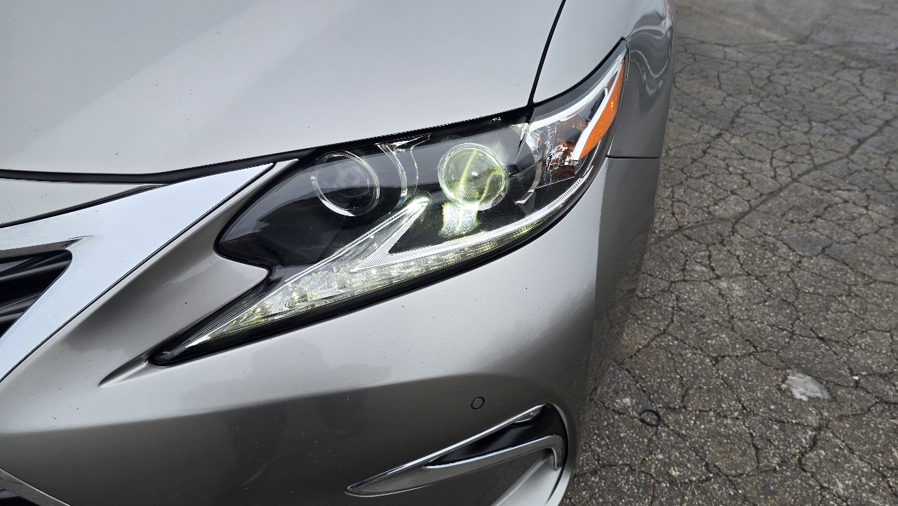 Lexus ES 350 Sedan 2017