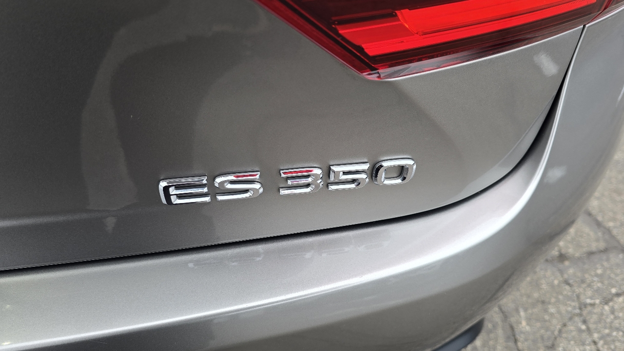 Lexus ES 350 Sedan 2017