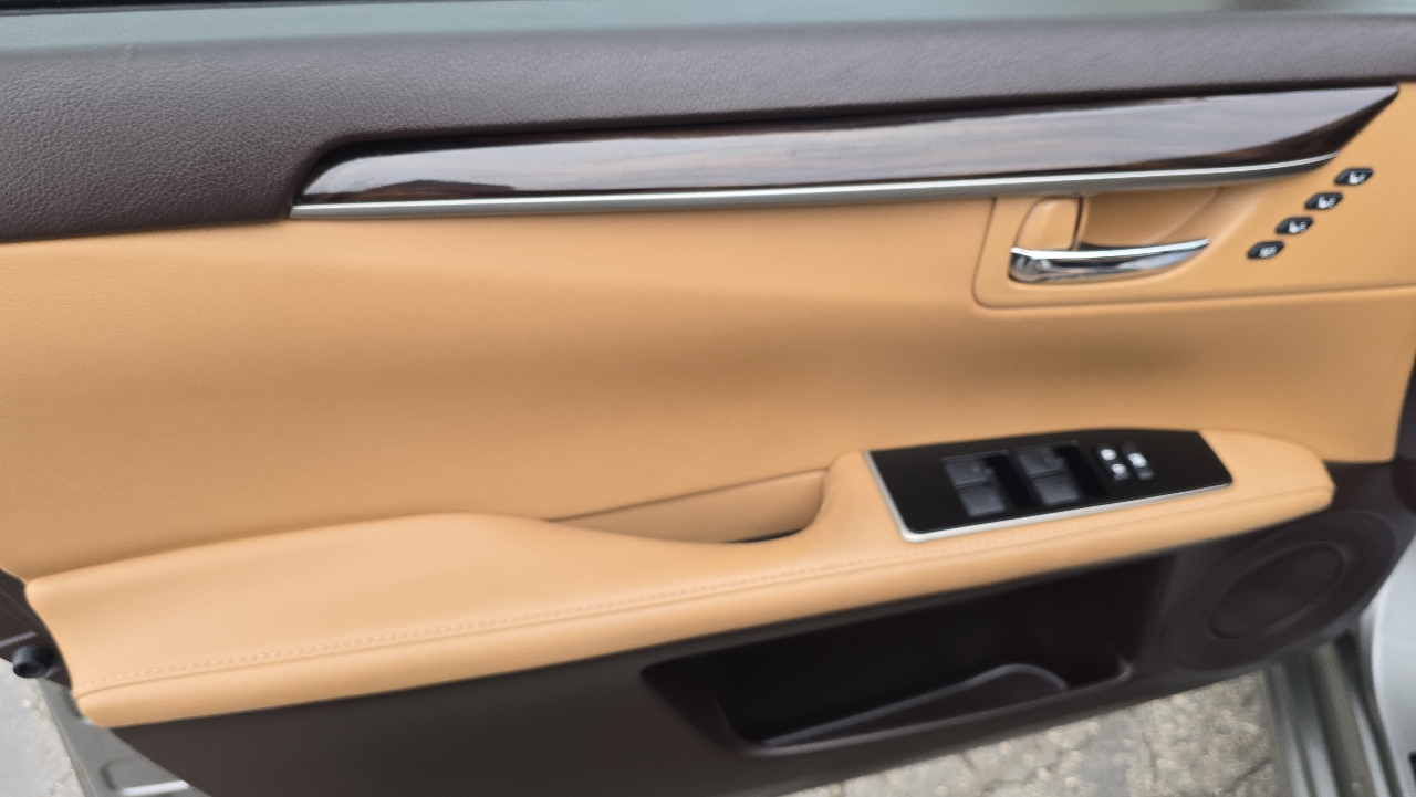 Lexus ES 350 Sedan 2017