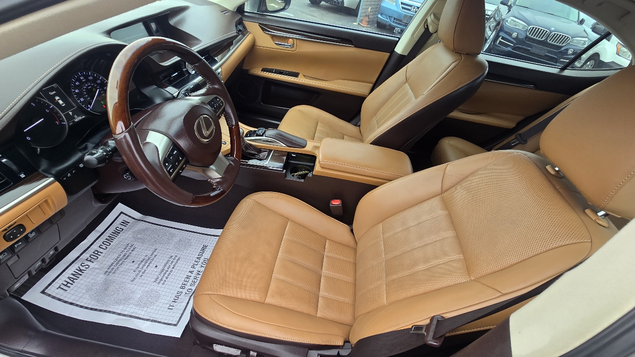 Lexus ES 350 Sedan 2017