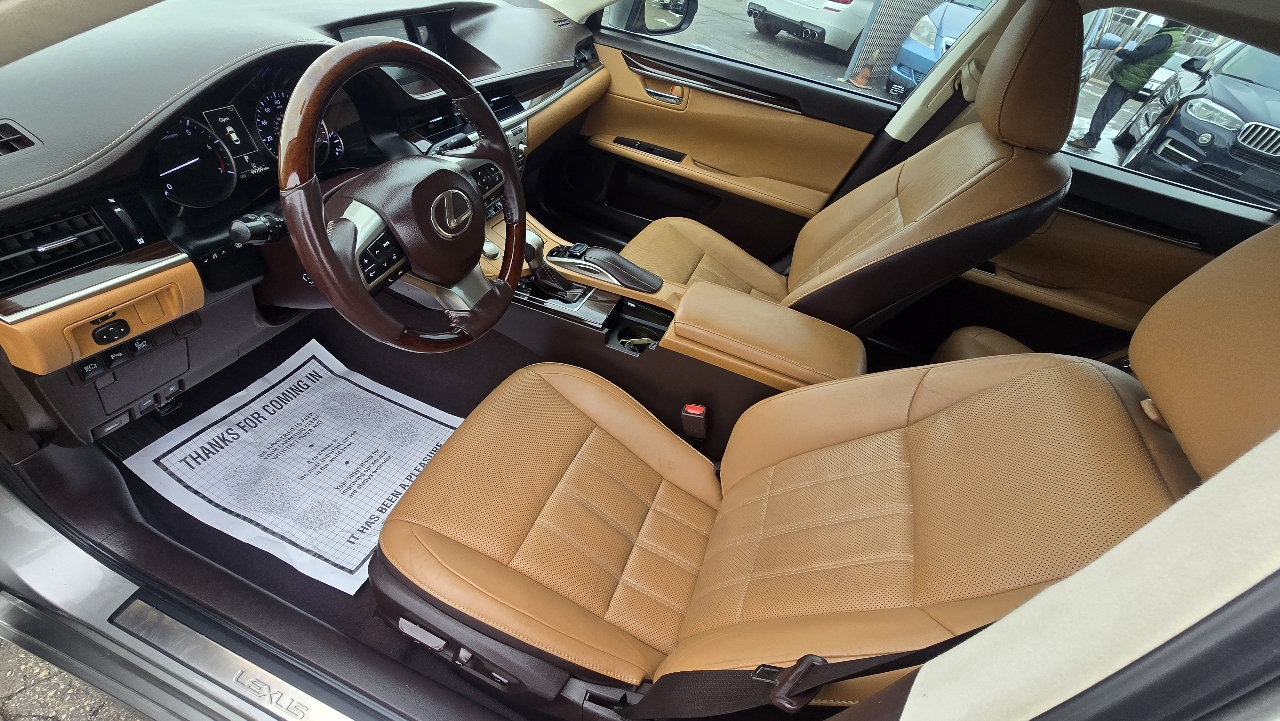 Lexus ES 350 Sedan 2017