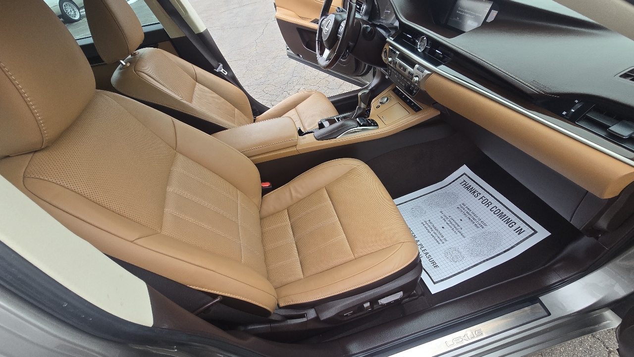 Lexus ES 350 Sedan 2017