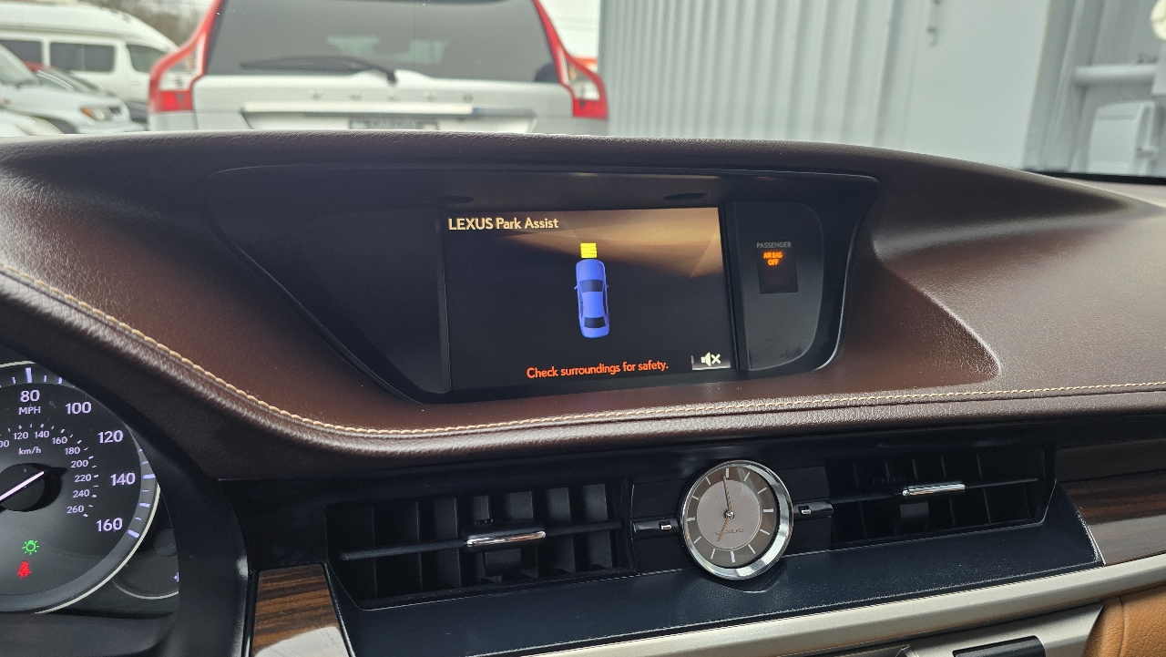 Lexus ES 350 Sedan 2017