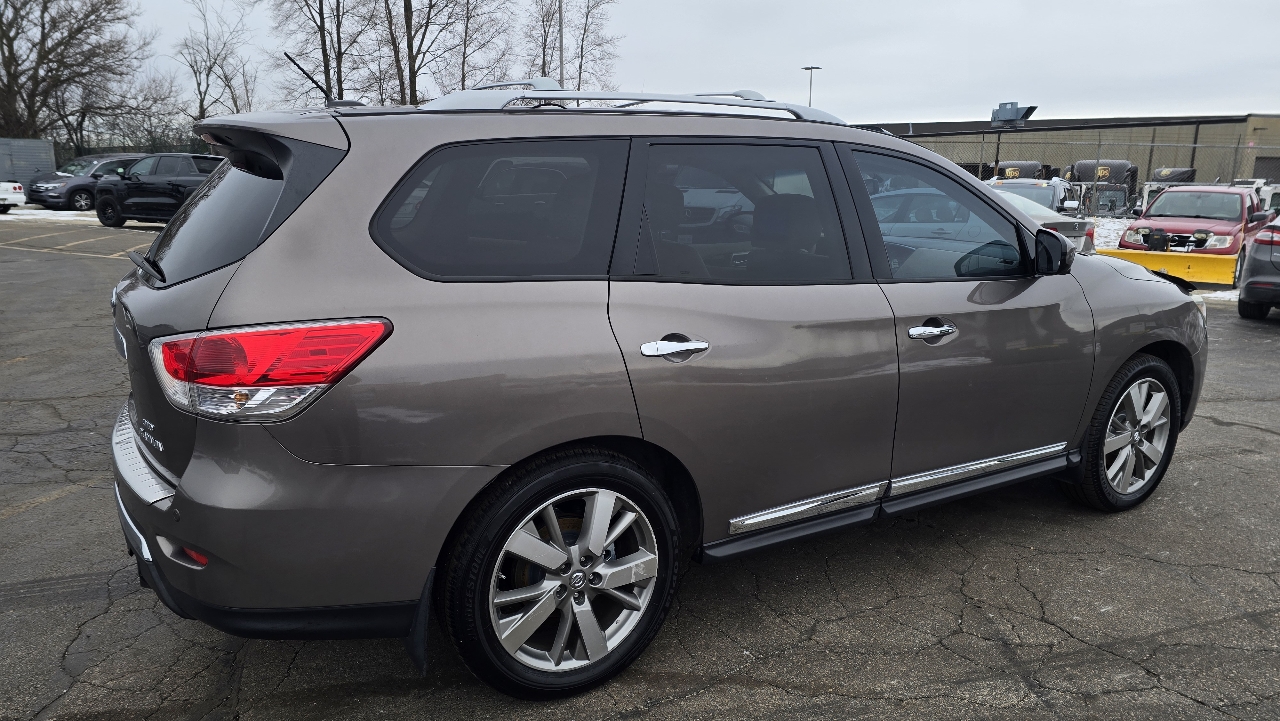 Nissan Pathfinder Platinum 4WD 2013