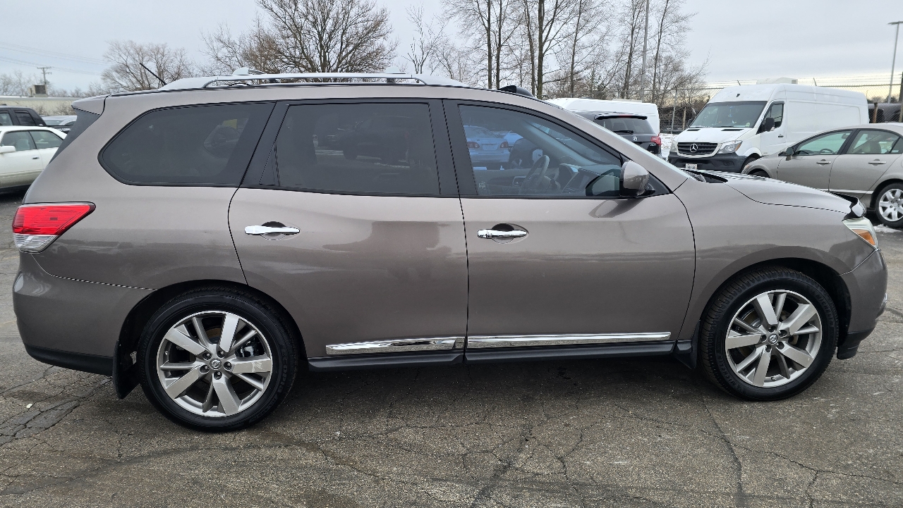 Nissan Pathfinder Platinum 4WD 2013