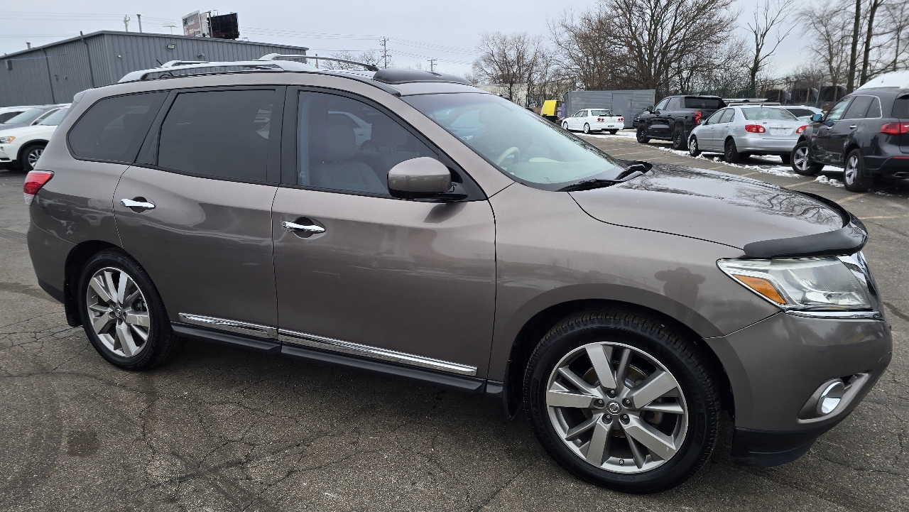 Nissan Pathfinder Platinum 4WD 2013