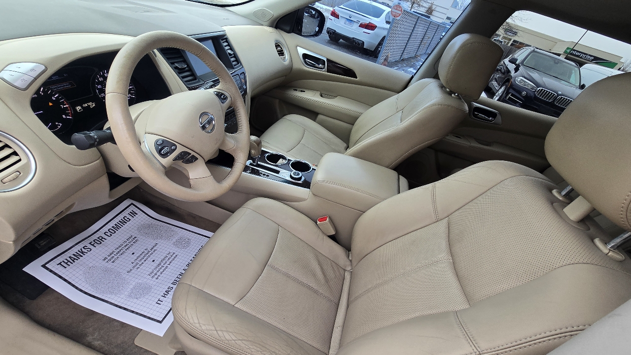 Nissan Pathfinder Platinum 4WD 2013