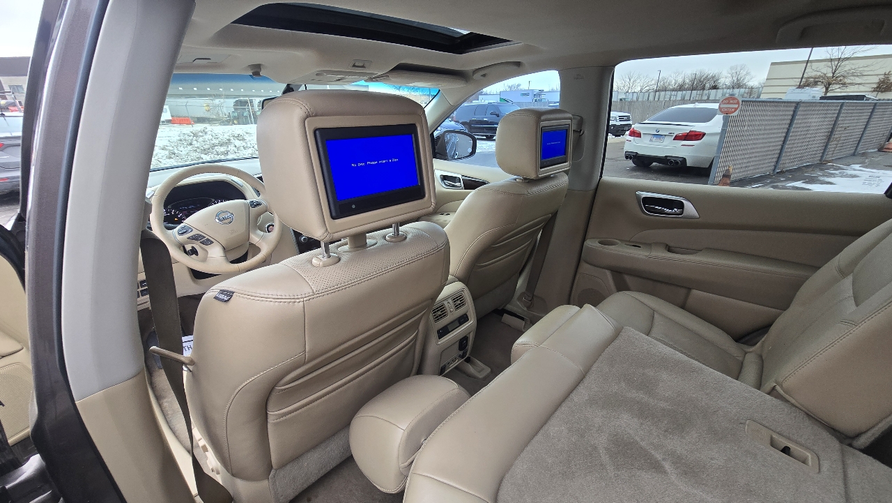 Nissan Pathfinder Platinum 4WD 2013