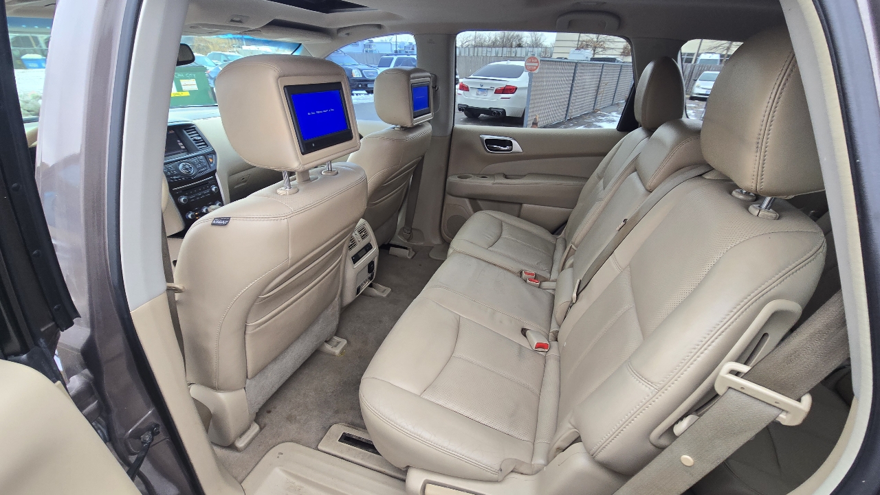 Nissan Pathfinder Platinum 4WD 2013