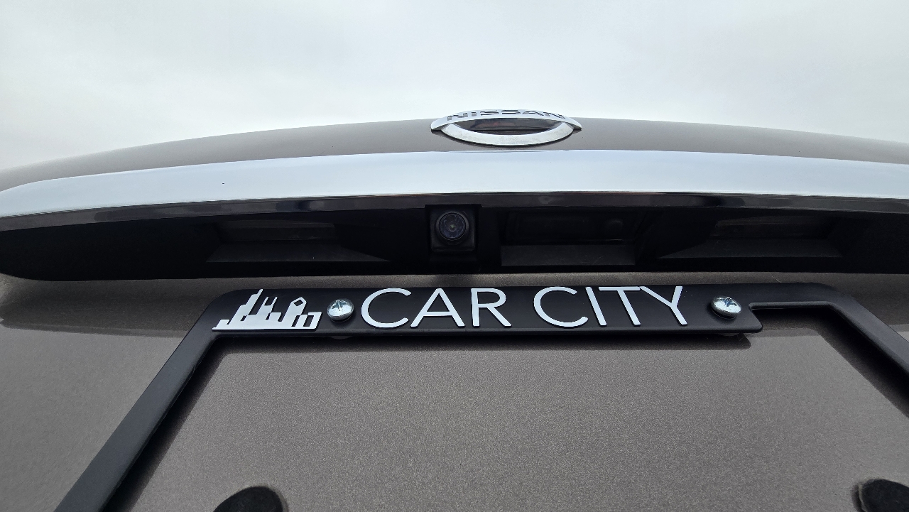 Nissan Pathfinder Platinum 4WD 2013