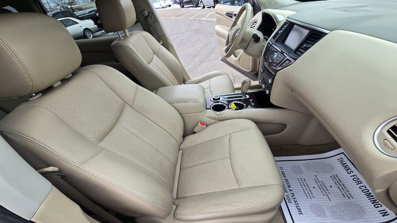 Nissan Pathfinder Platinum 4WD 2013