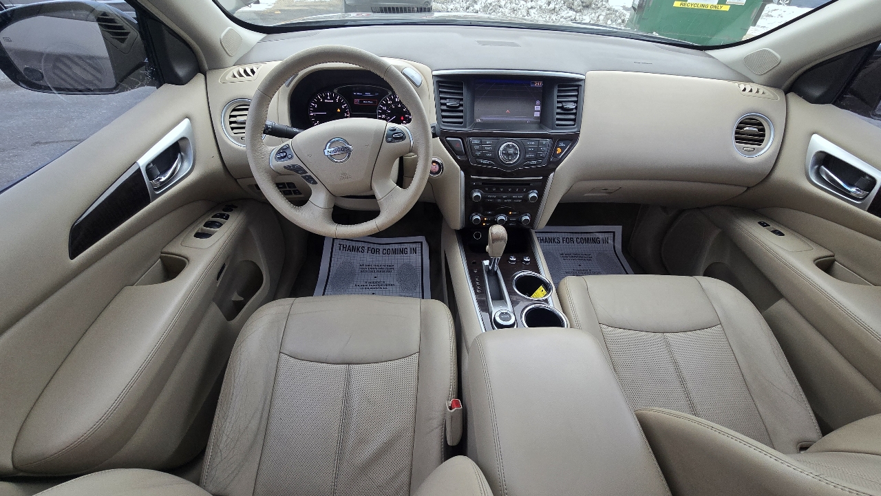 Nissan Pathfinder Platinum 4WD 2013