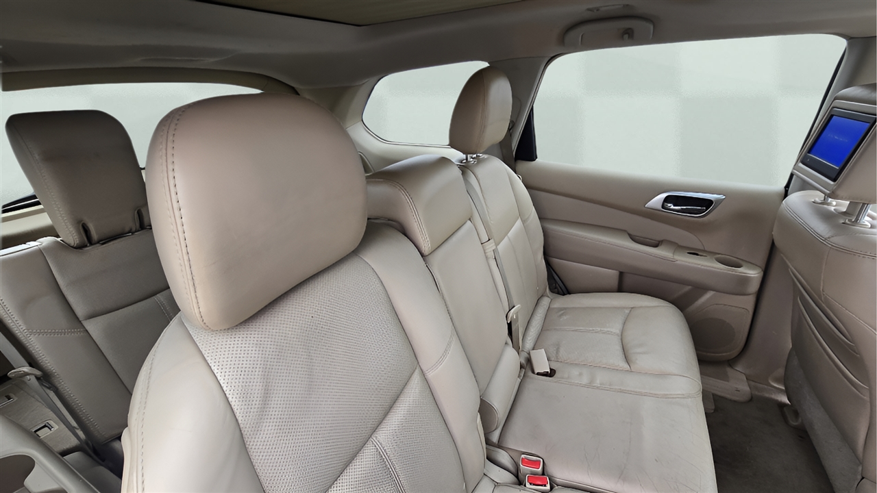 Nissan Pathfinder Platinum 4WD 2013