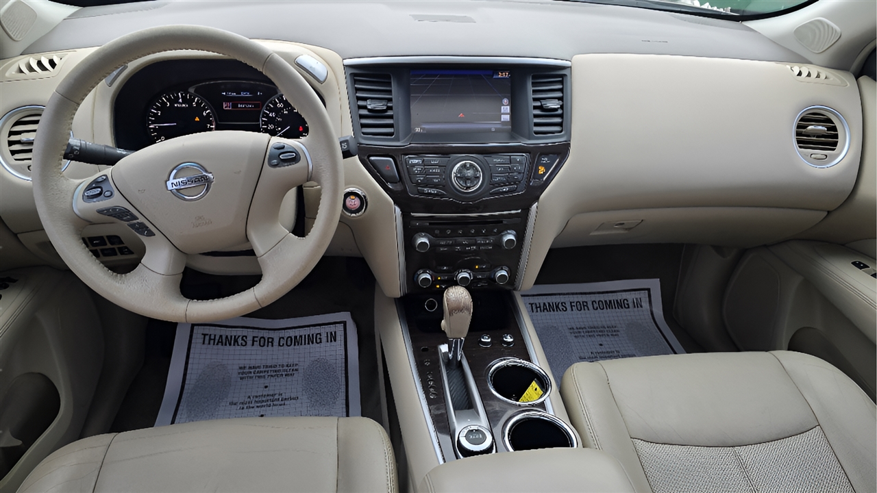 Nissan Pathfinder Platinum 4WD 2013