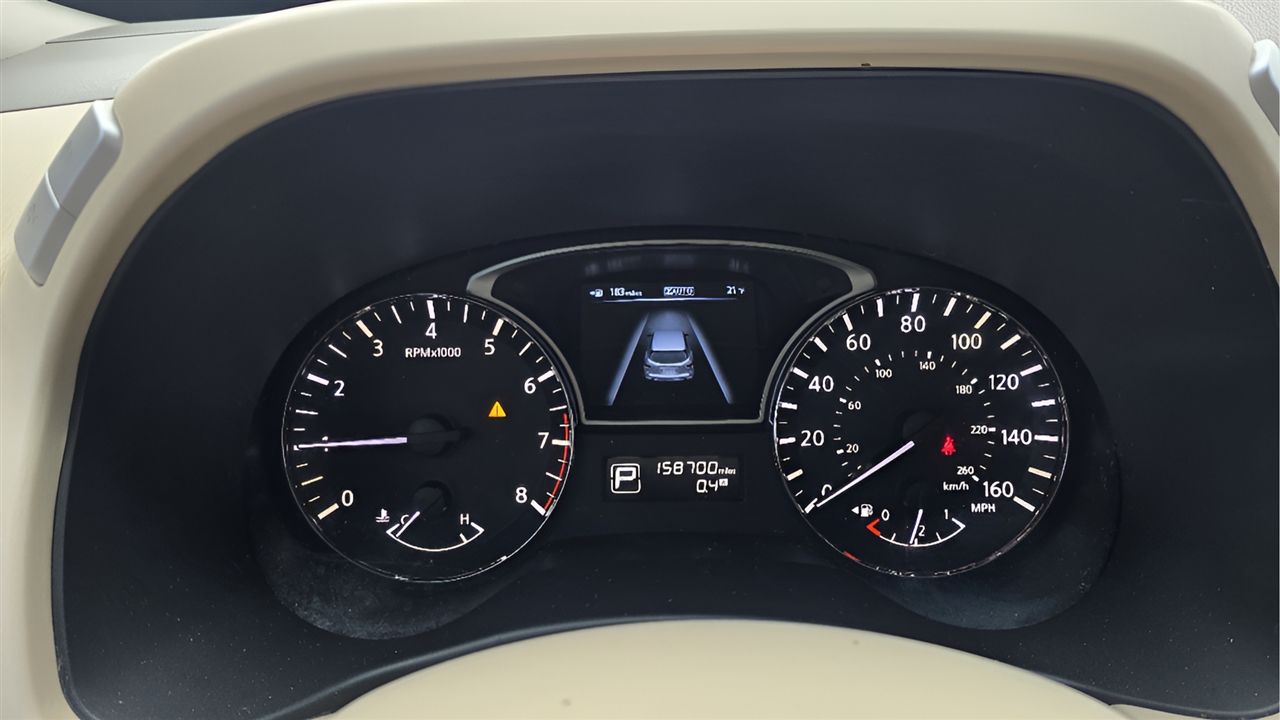 Nissan Pathfinder Platinum 4WD 2013