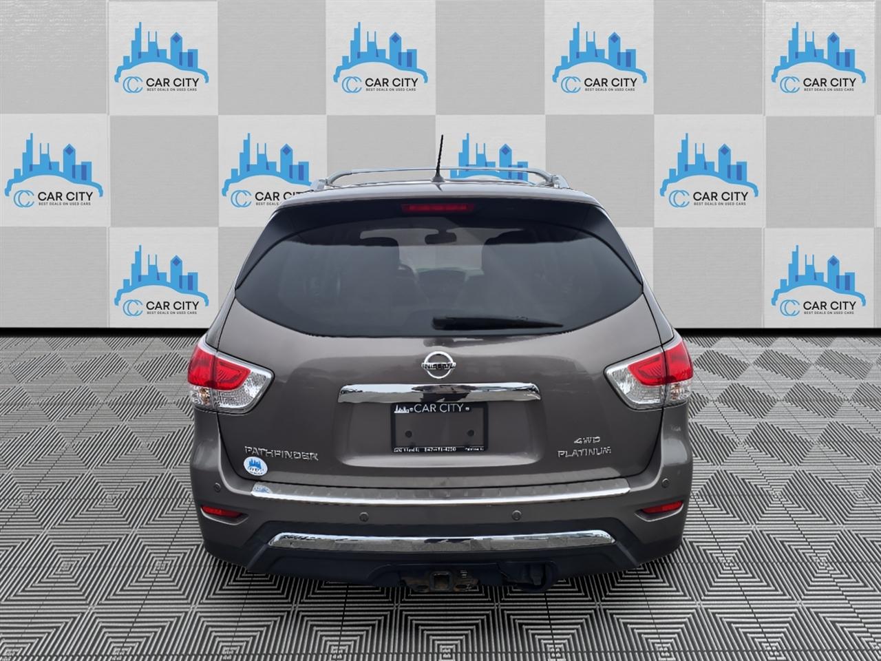 Nissan Pathfinder Platinum 4WD 2013