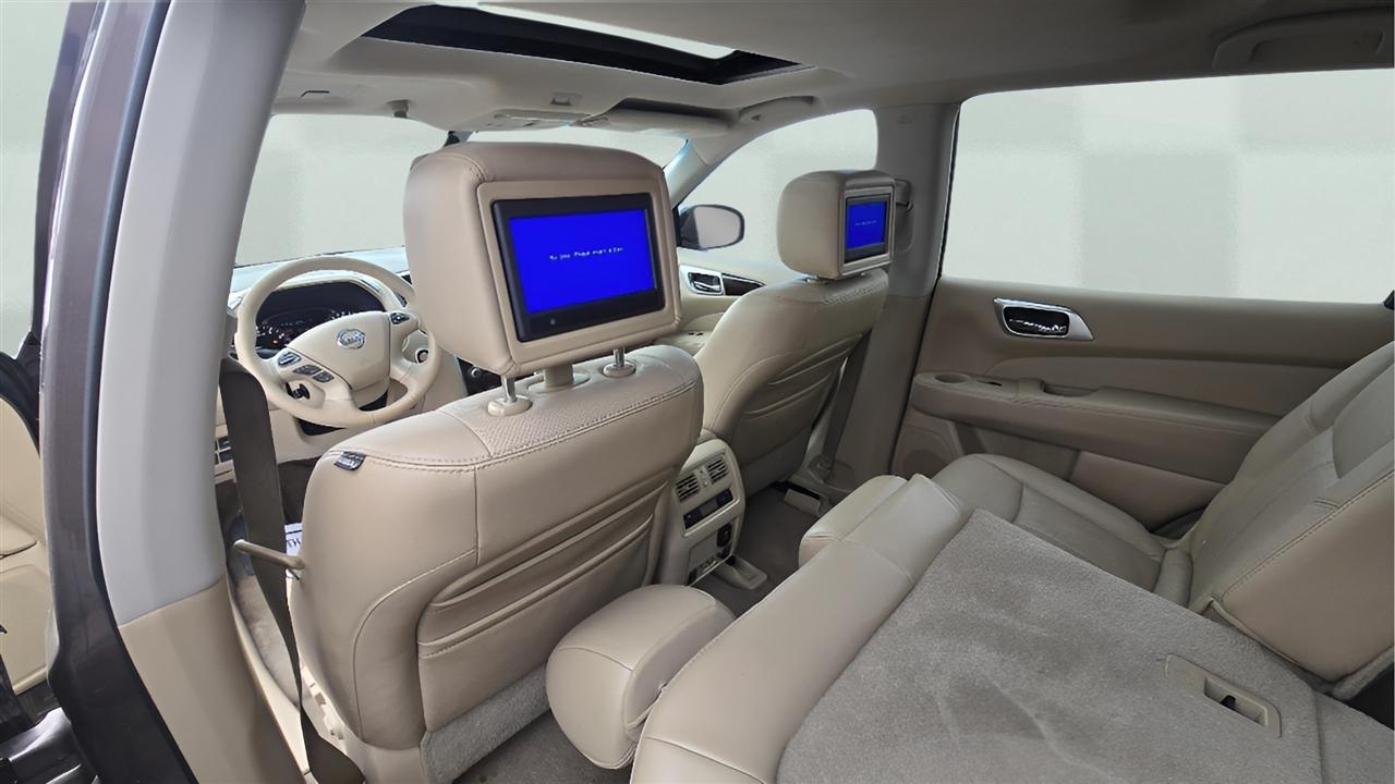 Nissan Pathfinder Platinum 4WD 2013