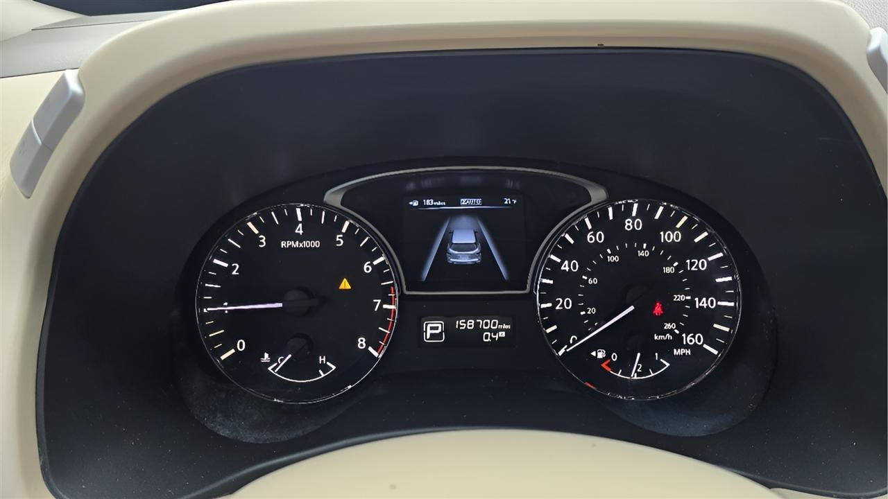 Nissan Pathfinder Platinum 4WD 2013