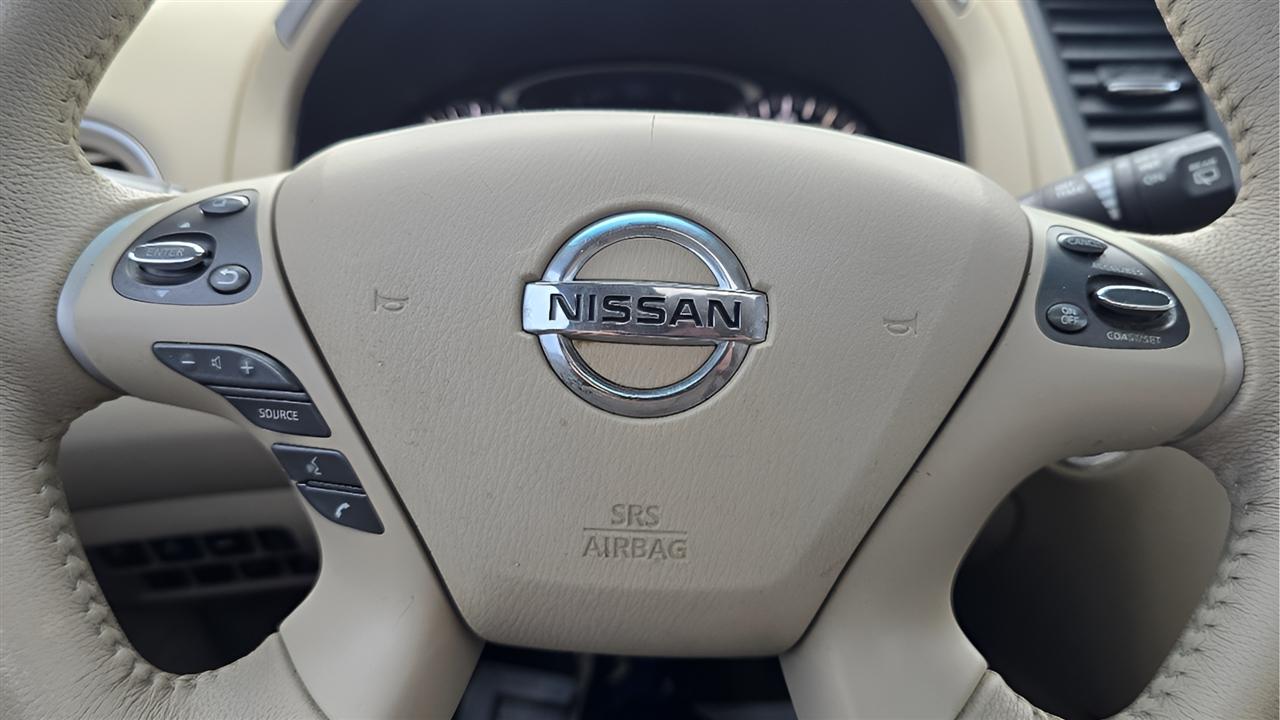 Nissan Pathfinder Platinum 4WD 2013