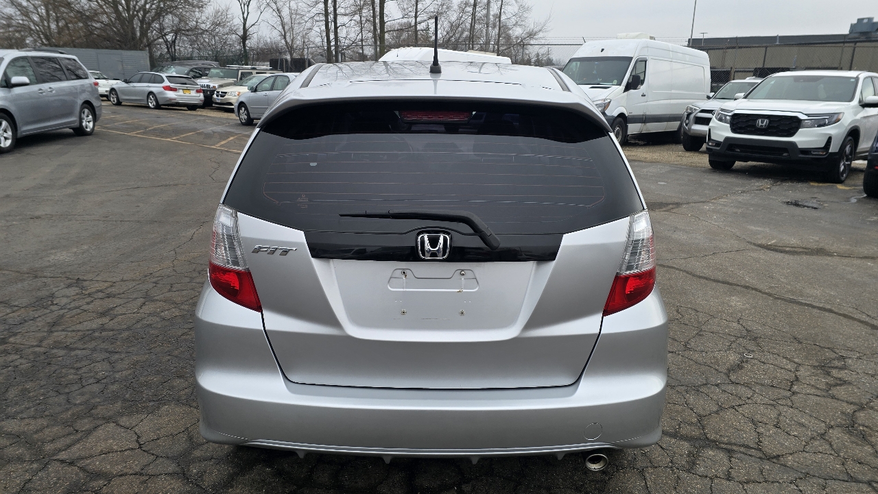 Honda Fit Sport 5-Speed AT 2011