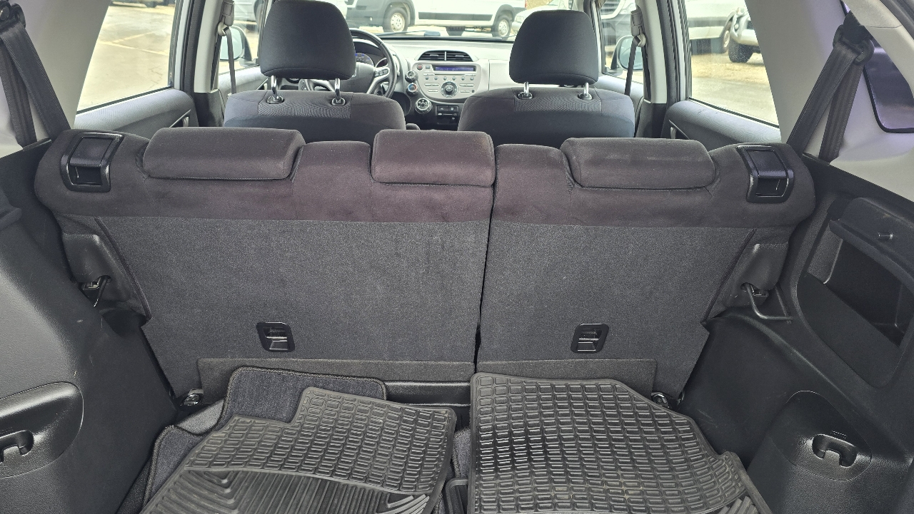 Honda Fit Sport 5-Speed AT 2011