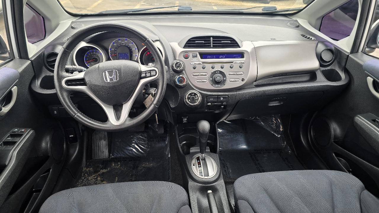 Honda Fit Sport 5-Speed AT 2011