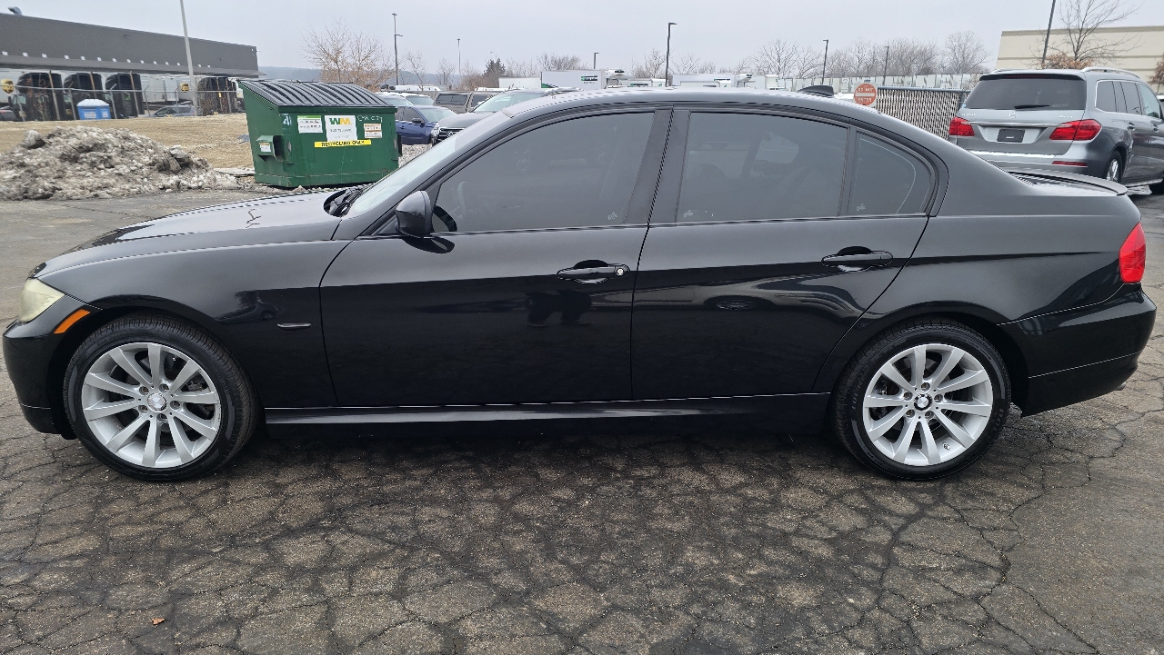 BMW 3-Series 328i xDrive SA 2011