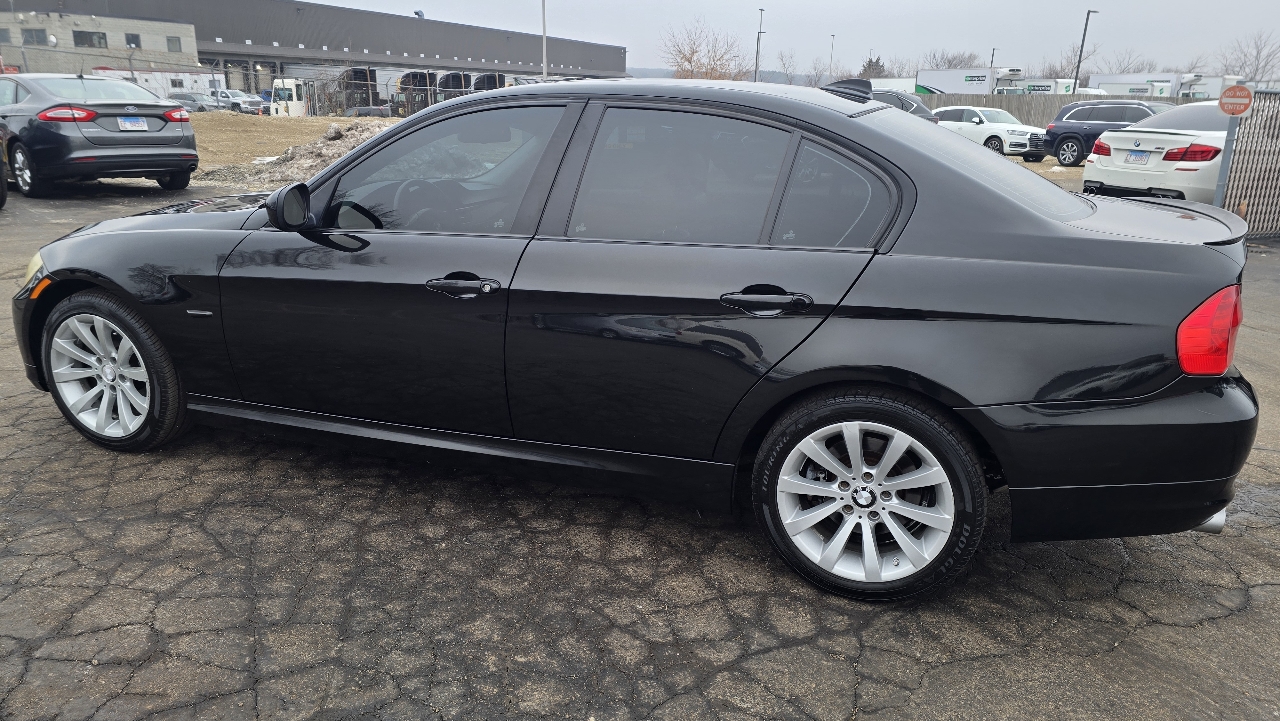 BMW 3-Series 328i xDrive SA 2011