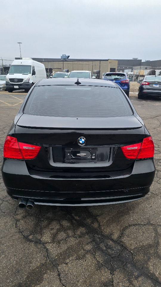 BMW 3-Series 328i xDrive SA 2011