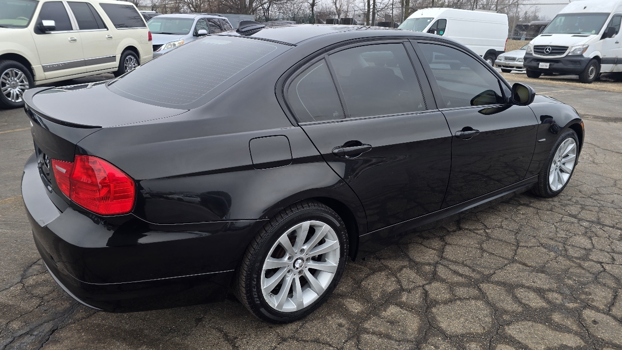 BMW 3-Series 328i xDrive SA 2011