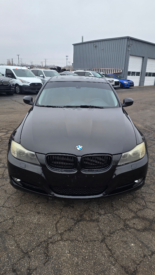 BMW 3-Series 328i xDrive SA 2011