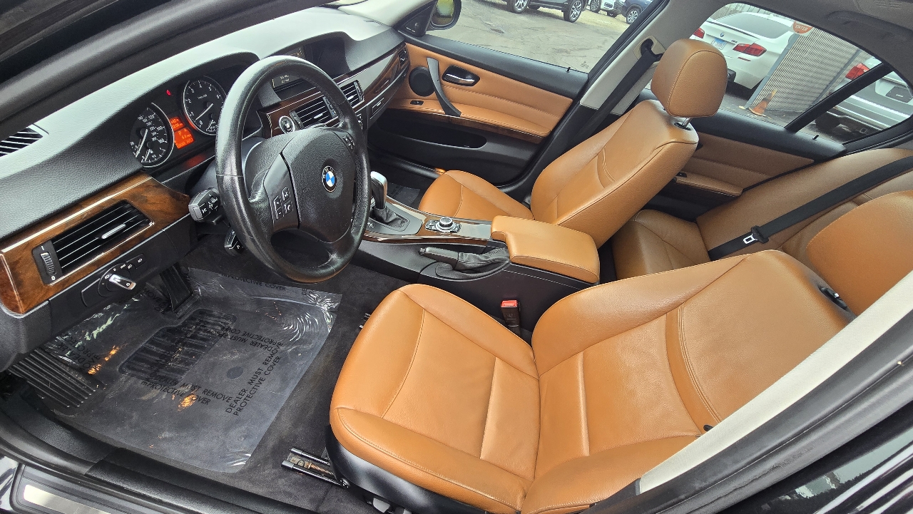 BMW 3-Series 328i xDrive SA 2011