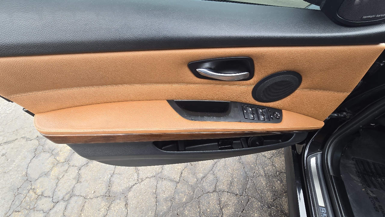 BMW 3-Series 328i xDrive SA 2011