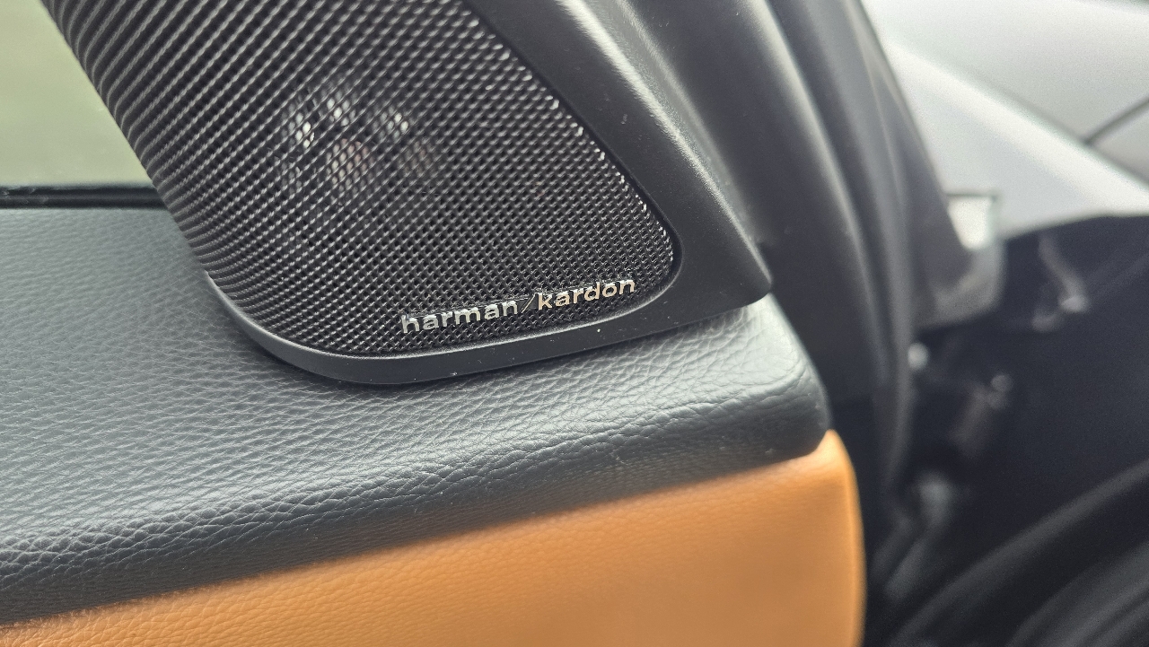 BMW 3-Series 328i xDrive SA 2011