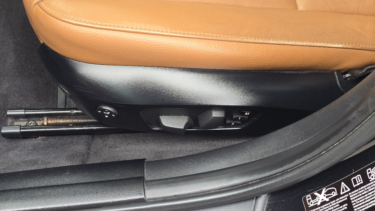 BMW 3-Series 328i xDrive SA 2011