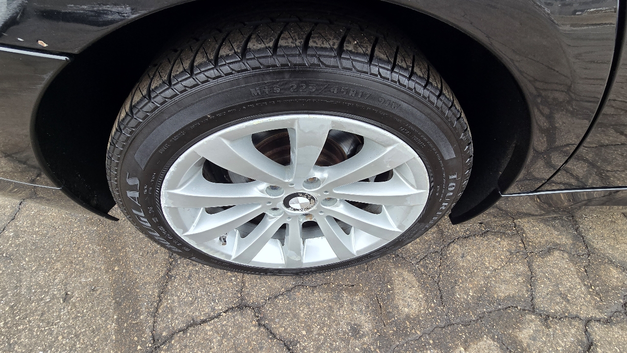 BMW 3-Series 328i xDrive SA 2011